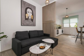 Leone Apartment